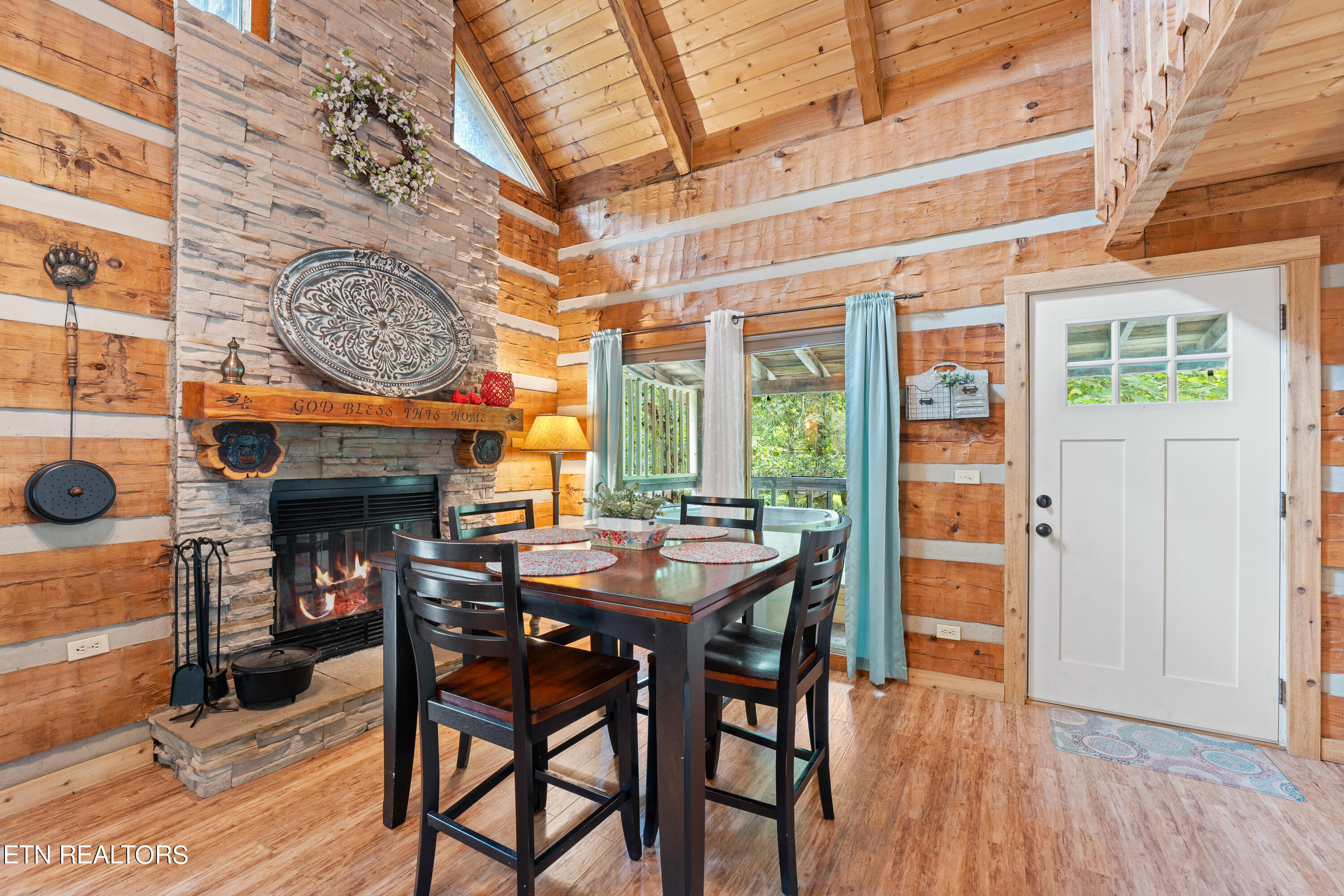 2110 Rising Fawn Way