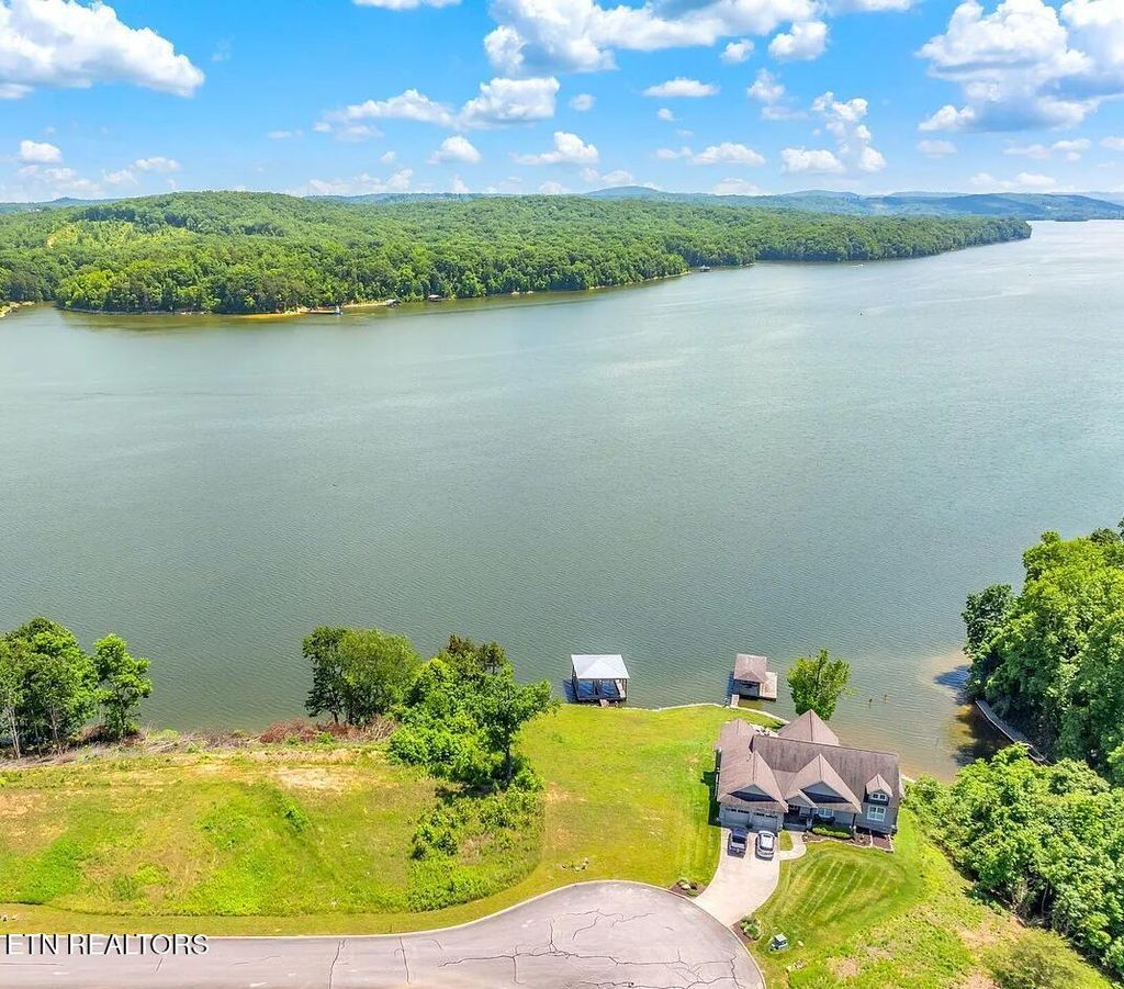 Photo of 147 Docks Of The Bay Drive, Harriman, TN 37748 (MLS # 1282125)
