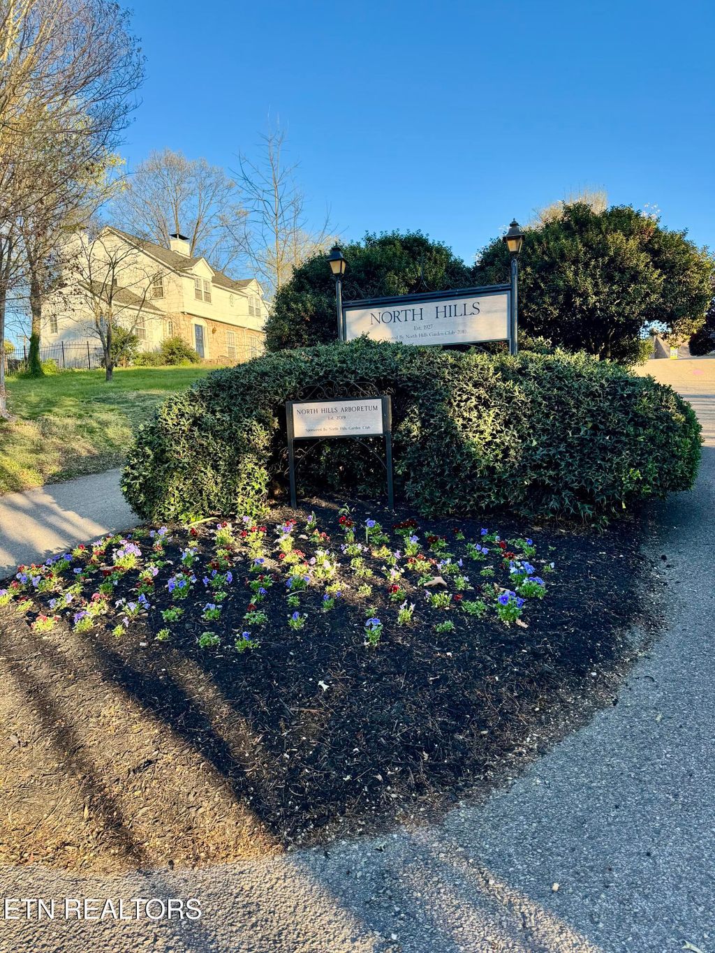 Photo of 3134 Fountain Park Blvd, Knoxville, TN 37917 (MLS # 1334950)