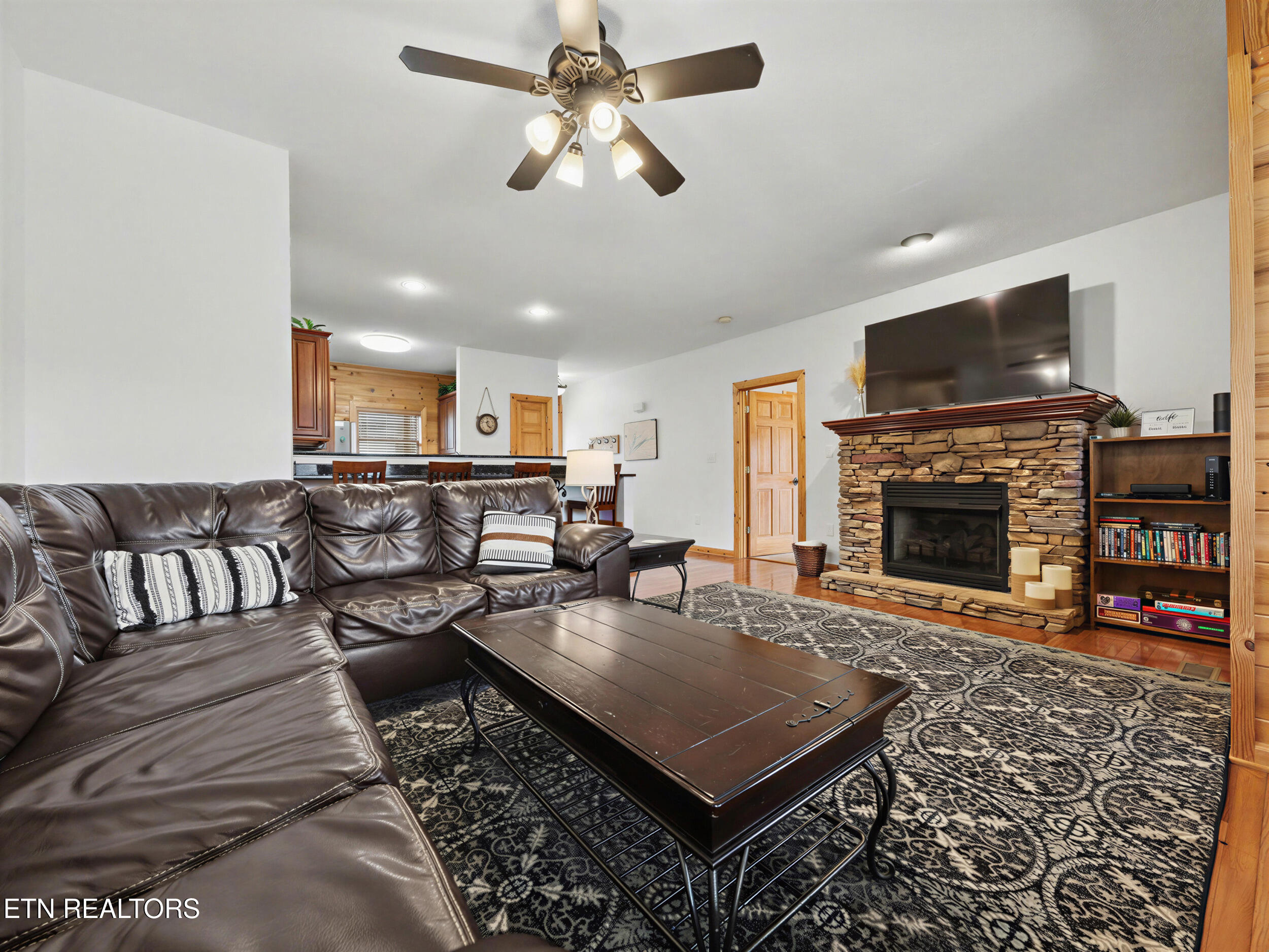 113 Evergreen Circle 2
