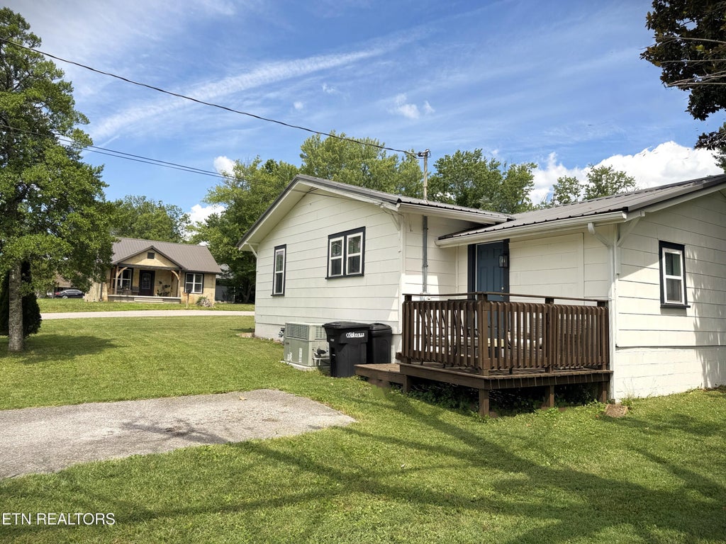 Photo of 501 Ash Ave, Cookeville, TN 38501 (MLS # 1359458)