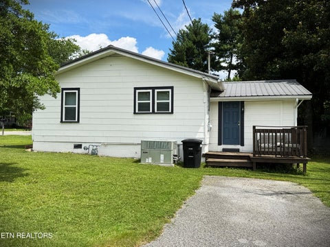 Tiny photo for 501 Ash Ave, Cookeville, TN 38501 (MLS # 1359458)
