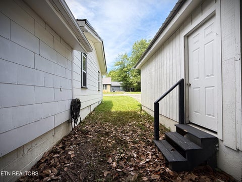 Tiny photo for 501 Ash Ave, Cookeville, TN 38501 (MLS # 1359458)