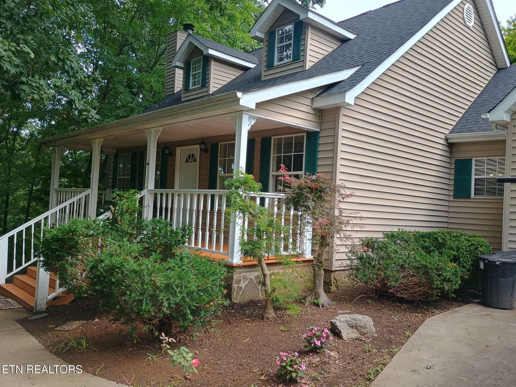Photo of 219 Cox Rd, Loudon, TN 37774 (MLS # 1309794)