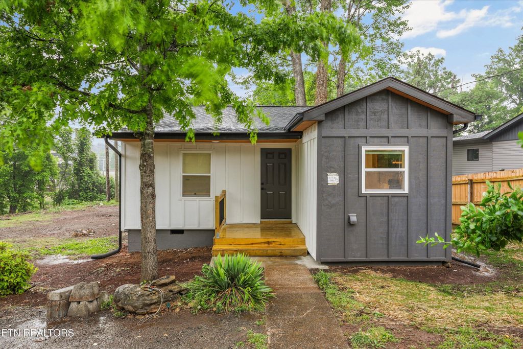 Photo of 3138 Marion Drive, Knoxville, TN 37918 (MLS # 1340187)