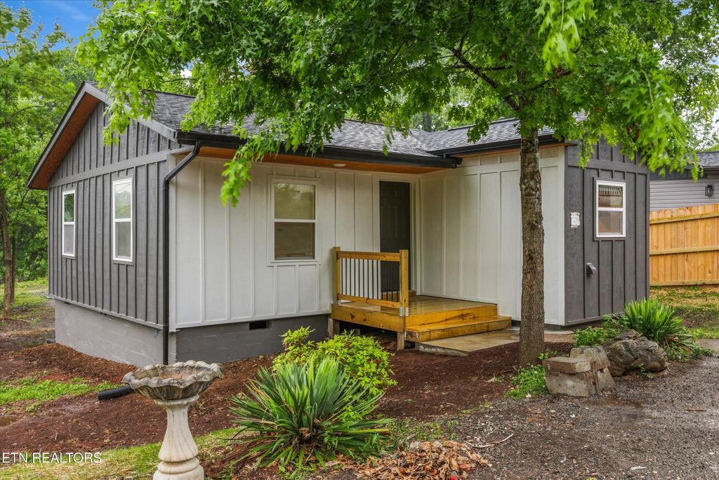 Photo of 3138 Marion Drive, Knoxville, TN 37918 (MLS # 1340187)
