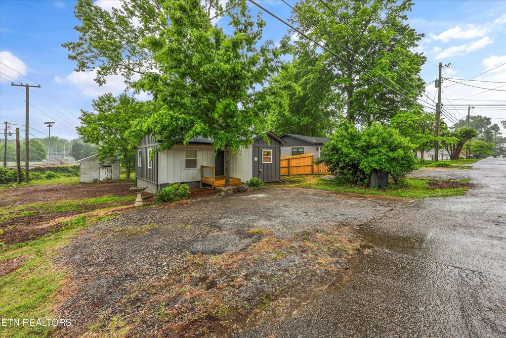 Photo of 3138 Marion Drive, Knoxville, TN 37918 (MLS # 1340187)
