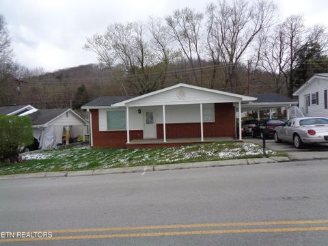 Photo of 605 Watterson St, Rogersville, TN 37857 (MLS # 1333047)