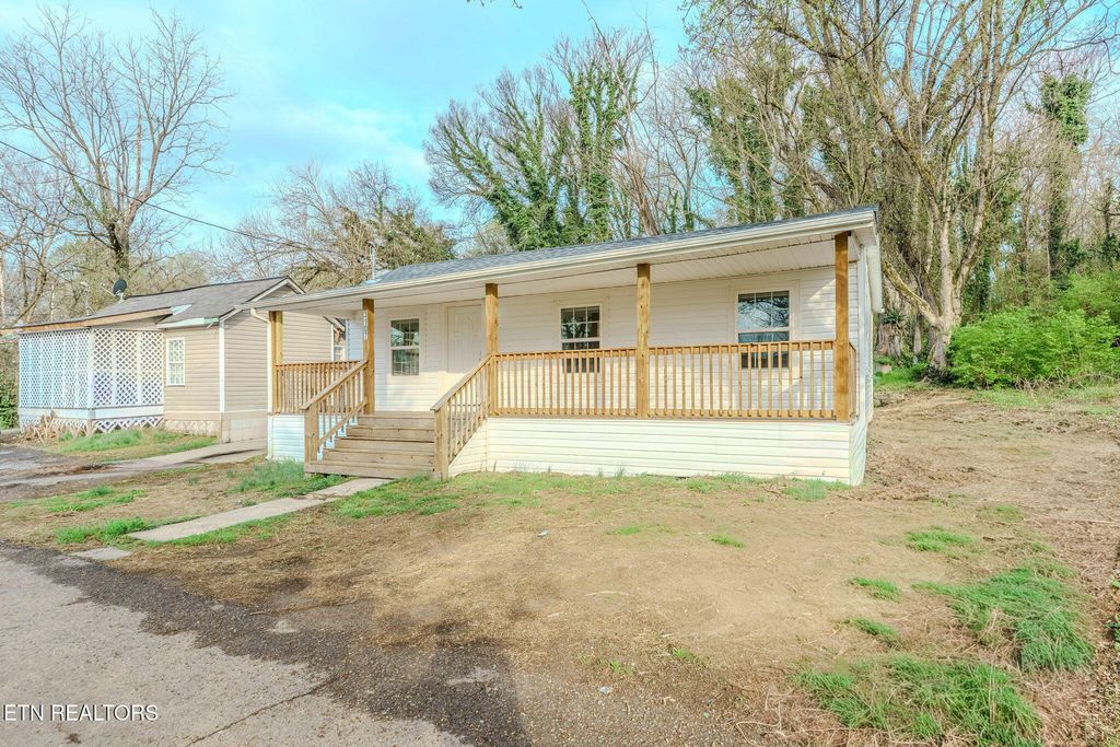 Photo of 3107 Landview Drive, Knoxville, TN 37914 (MLS # 1332586)