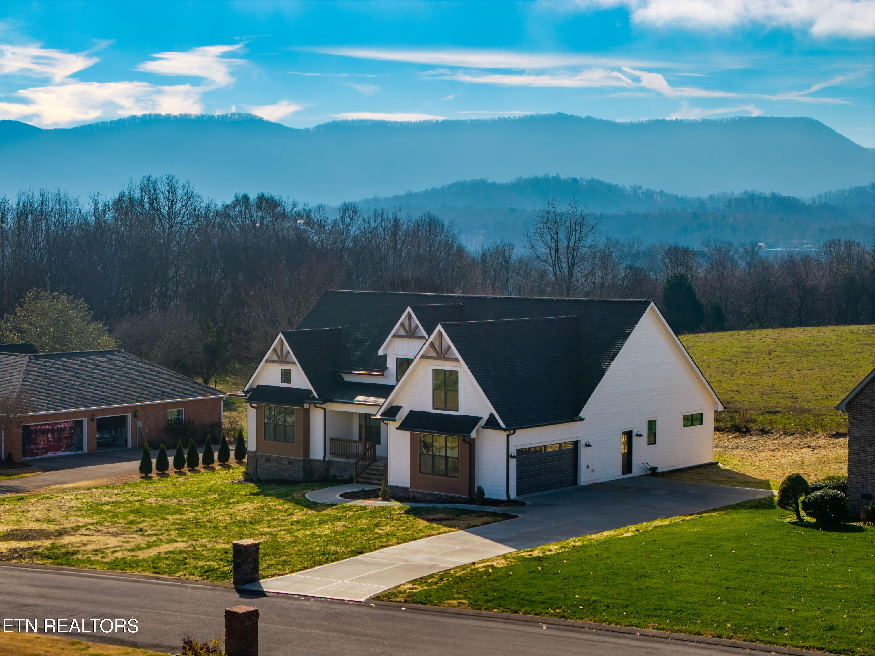 2574 Creekstone Circle