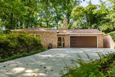 Tiny photo for 2513 SW Lakemoor Drive, Knoxville, TN 37920 (MLS # 1337428)