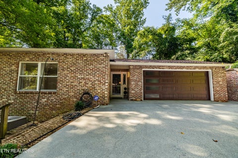 Tiny photo for 2513 SW Lakemoor Drive, Knoxville, TN 37920 (MLS # 1337428)