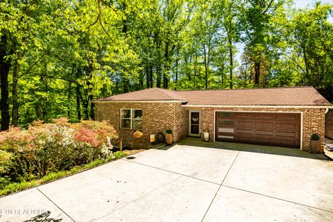 Photo of 2513 SW Lakemoor Drive, Knoxville, TN 37920 (MLS # 1337428)