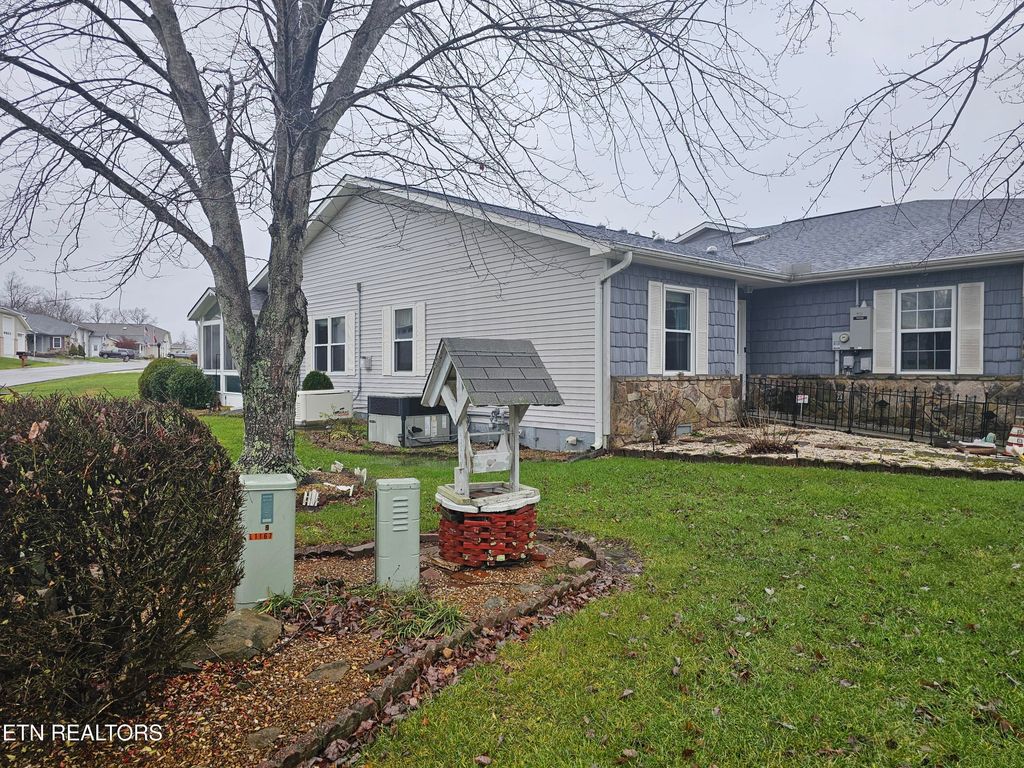 Photo of 36 White Oak Circle, Crossville, TN 38555 (MLS # 1310958)