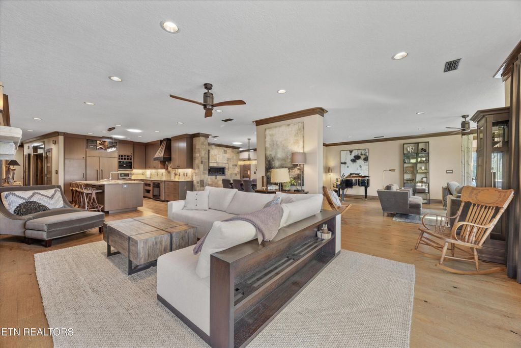 Photo of 3834 Lake Pointe Drive, Kingston, TN 37763 (MLS # 1305869)