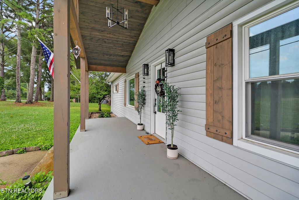 Photo of 1177 Sparta Hwy, Crossville, TN 38572 (MLS # 1349539)
