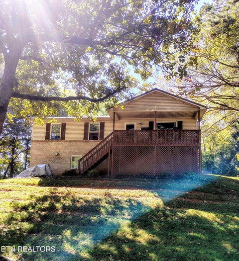 Photo of 960 Anchor Drive, Lenoir City, TN 37771 (MLS # 1359323)