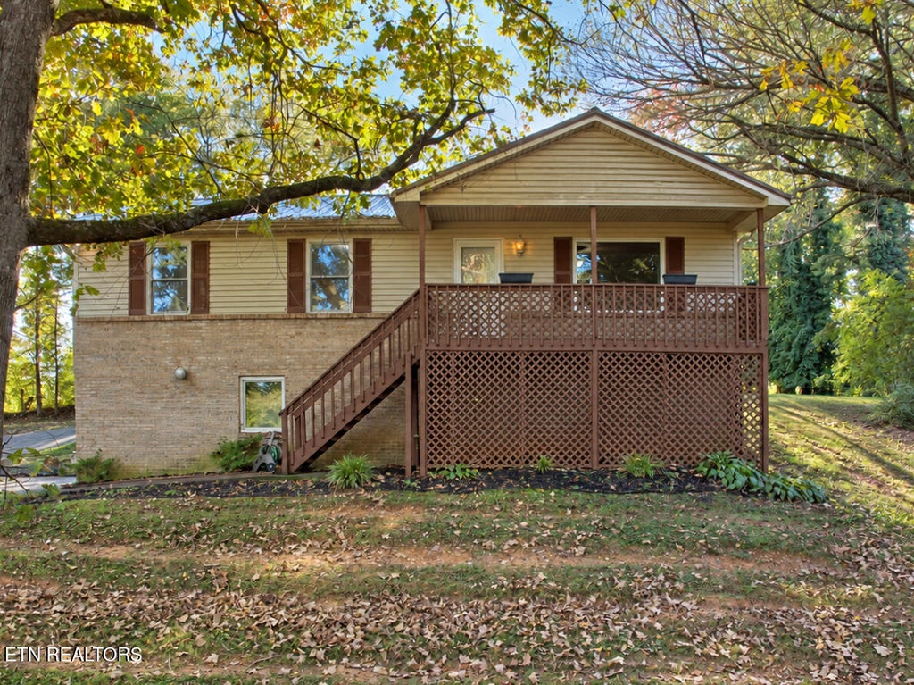Photo of 960 Anchor Drive, Lenoir City, TN 37771 (MLS # 1359323)