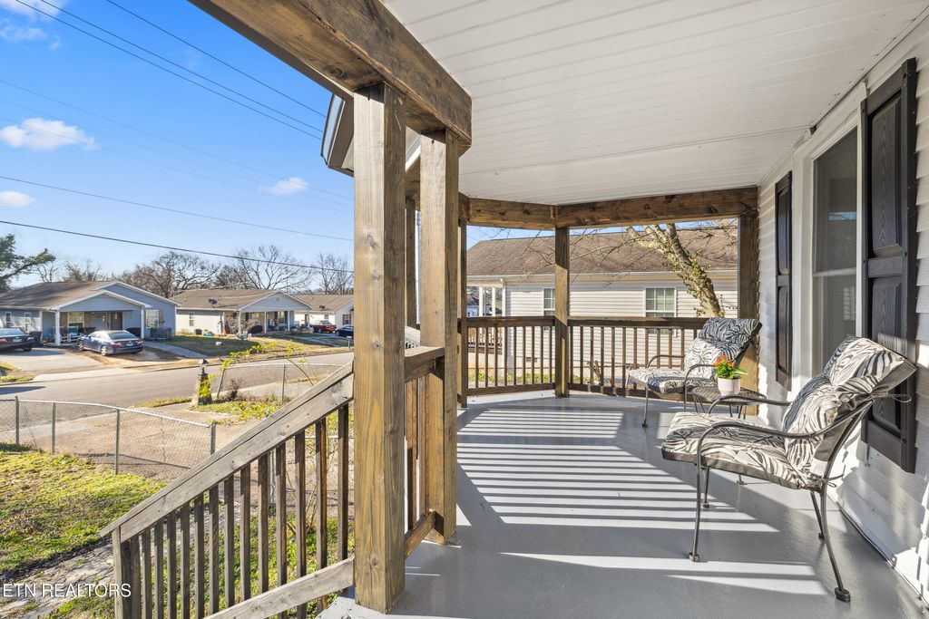 Photo of 2221 Virginia Ave, Knoxville, TN 37921 (MLS # 1319333)