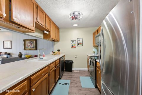 Tiny photo for 10 Woodland Court, Crossville, TN 38558 (MLS # 1334570)