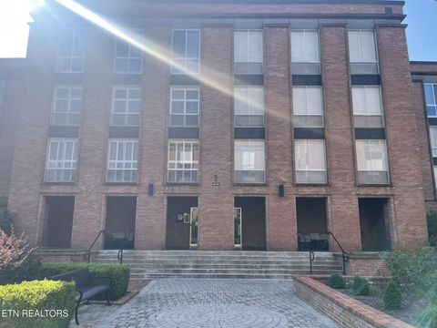 Photo of 1400 Kenesaw Ave #11S, Knoxville, TN 37919 (MLS # 1315019)