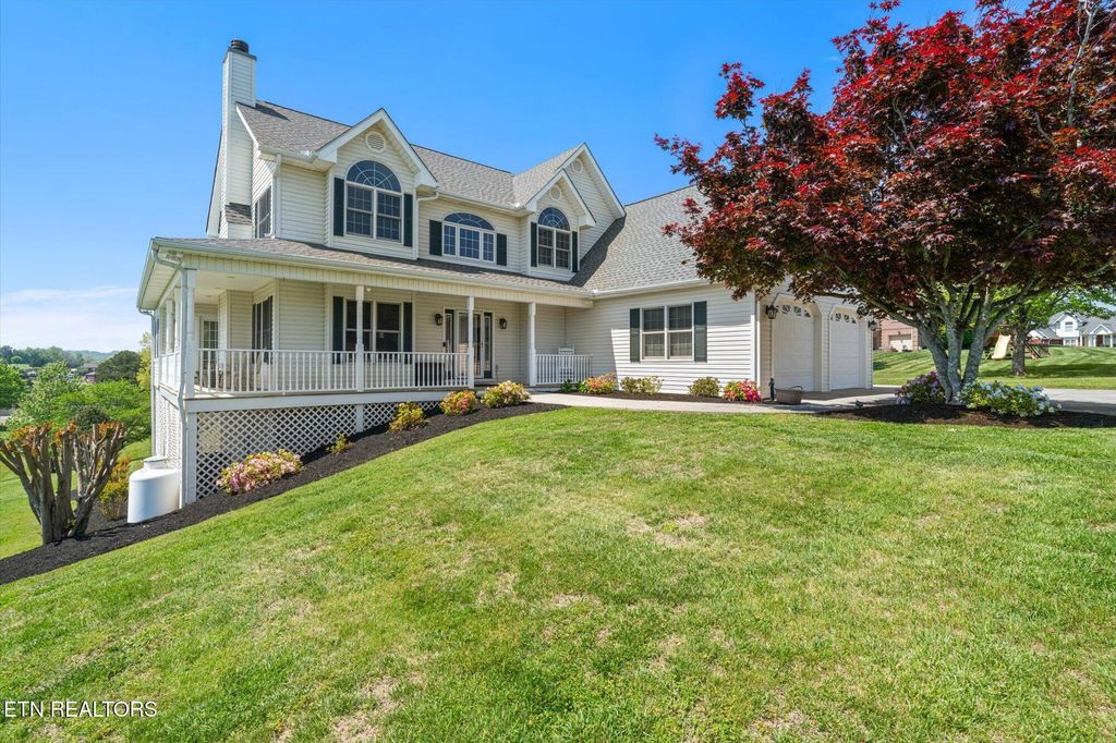 Photo of 825 Pinnacle Drive, Dandridge, TN 37725 (MLS # 1301763)