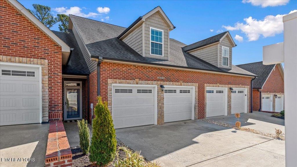 Photo of 493 Jacksonian Way, Lenoir City, TN 37772 (MLS # 1324172)