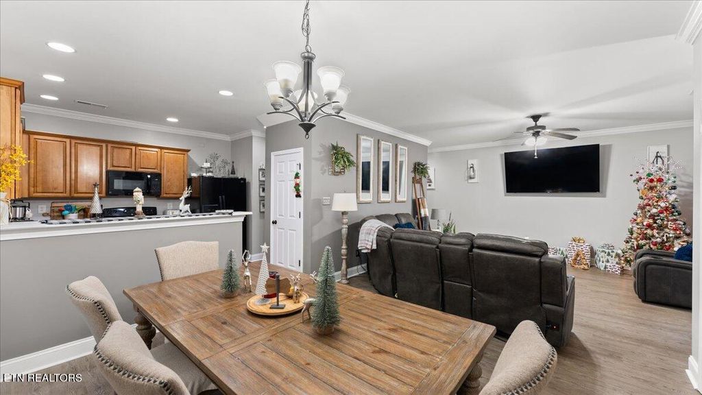 Photo of 493 Jacksonian Way, Lenoir City, TN 37772 (MLS # 1324172)