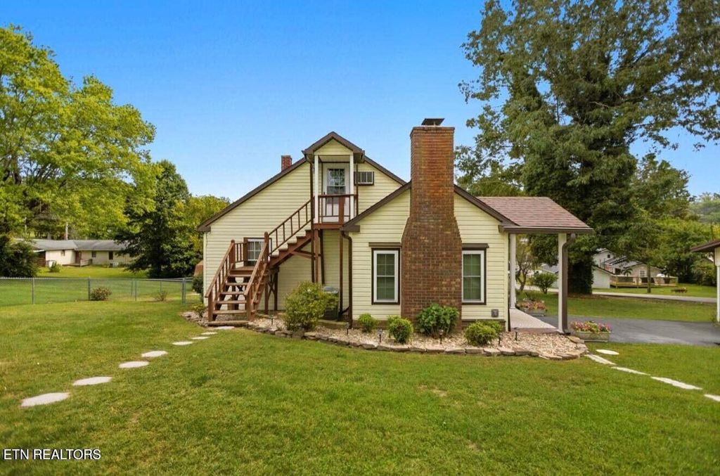 Photo of 308 MIMOSA St, Tazewell, TN 37879 (MLS # 1335614)