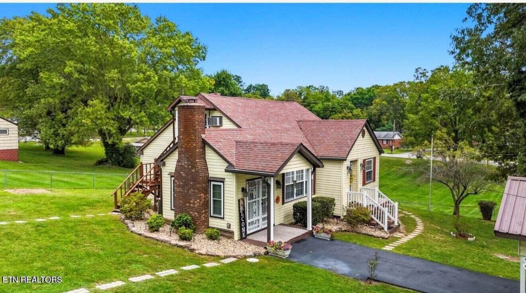 Photo of 308 MIMOSA St, Tazewell, TN 37879 (MLS # 1335614)