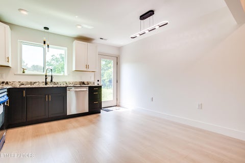 Tiny photo for 1430 Madison St, Morristown, TN 37814 (MLS # 1349931)