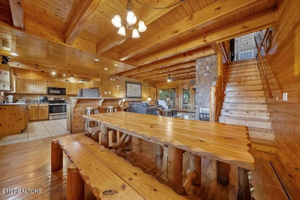 2857 White Oak Ridge Lane