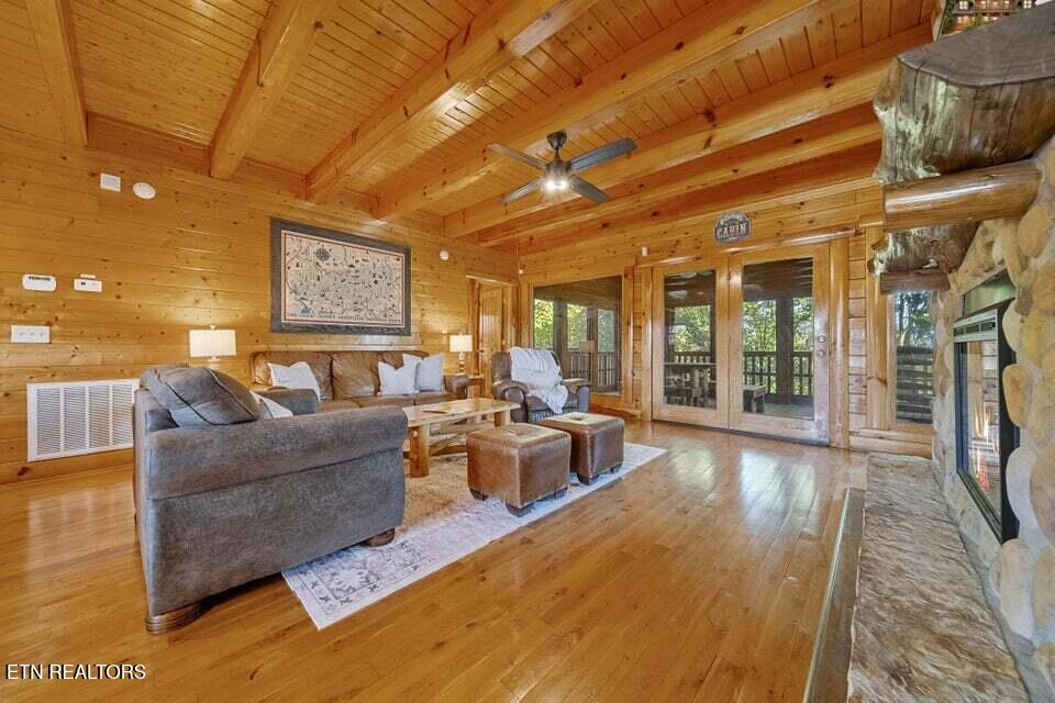 2857 White Oak Ridge Lane