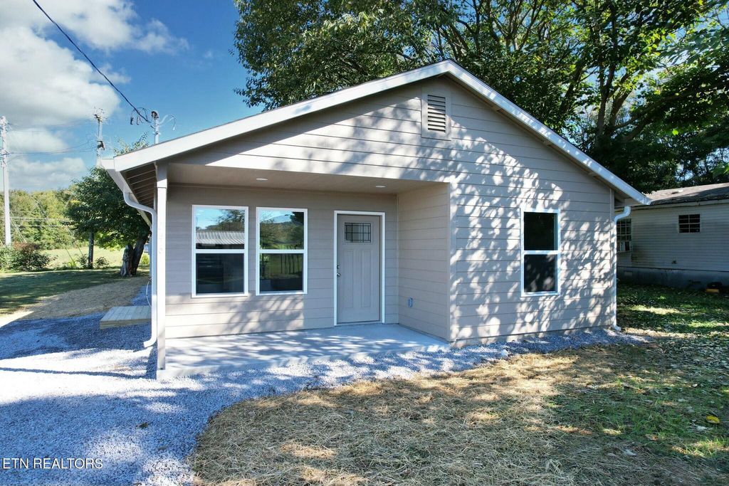 Photo of 146 Powell Ave, Sweetwater, TN 37874 (MLS # 1291566)