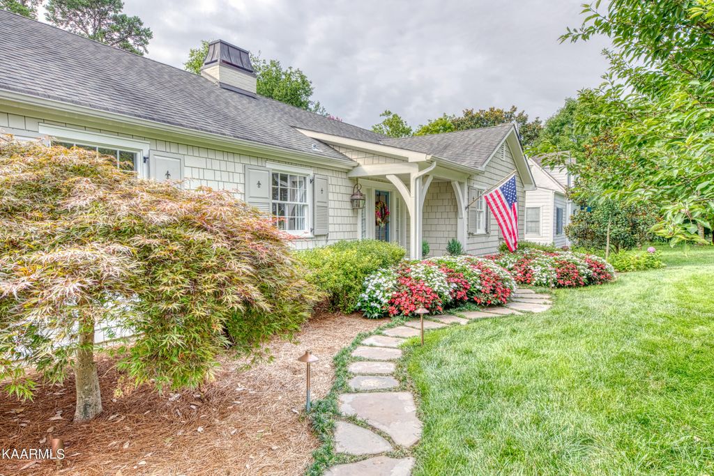 Photo of 4222 Holloway Drive, Knoxville, TN 37919 (MLS # 1236668)