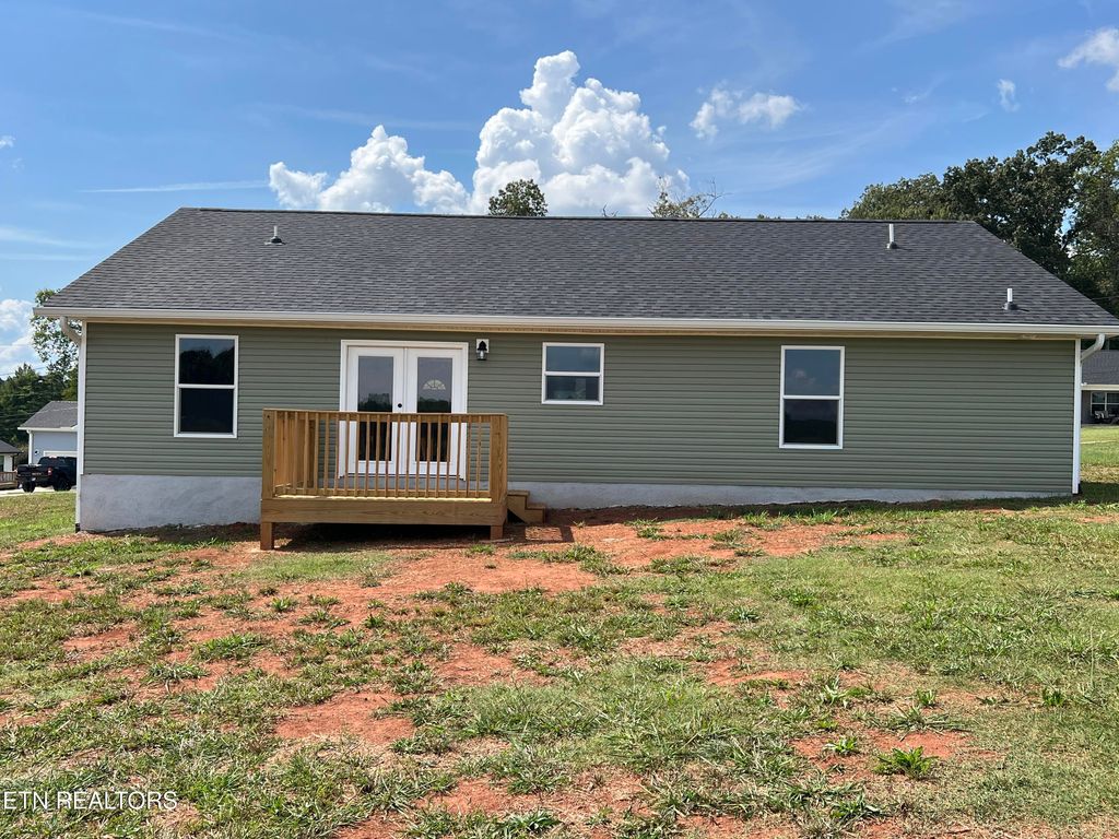 Photo of 122 Ogle Drive, Sweetwater, TN 37874 (MLS # 1315498)