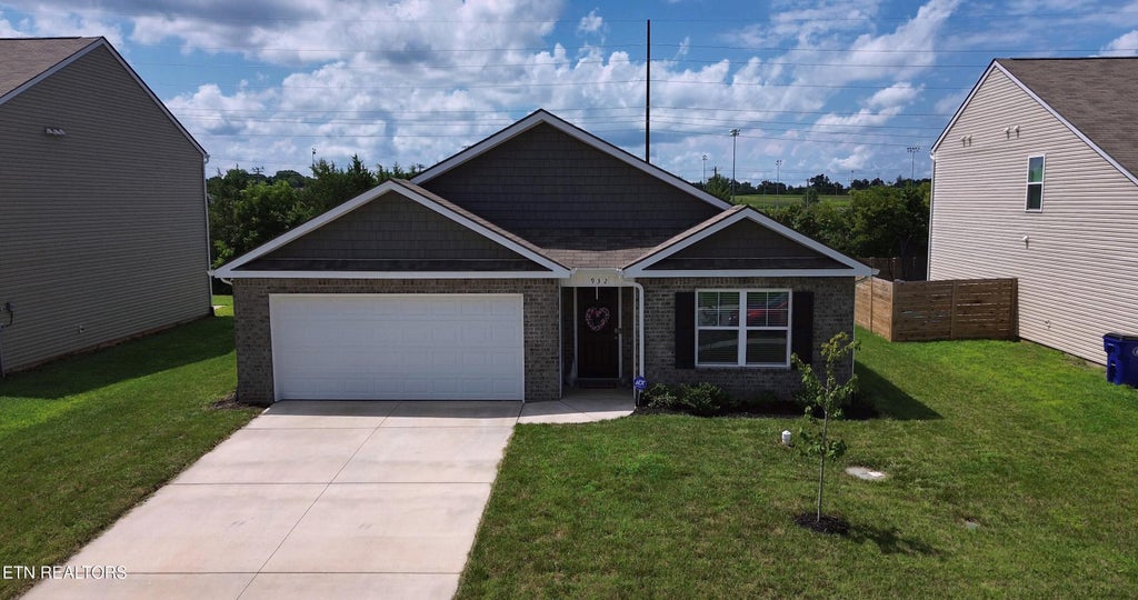 Photo of 932 Blue Jay Way, Morristown, TN 37813 (MLS # 1351357)
