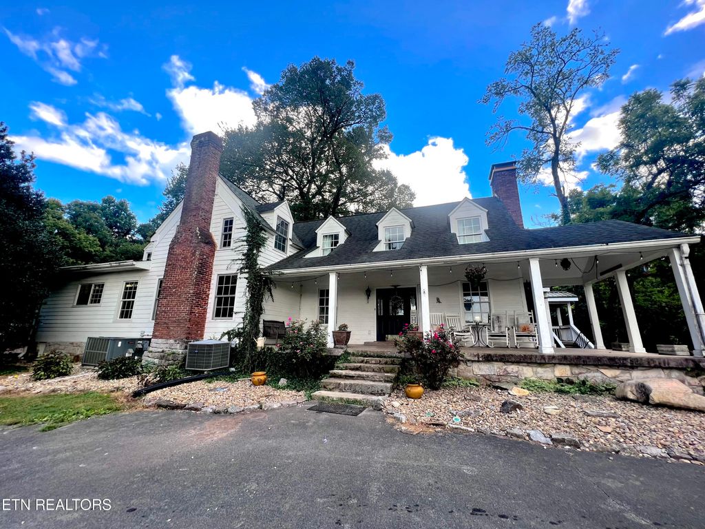 Photo of 200 S Carter School Rd, Strawberry Plains, TN 37871 (MLS # 1239895)