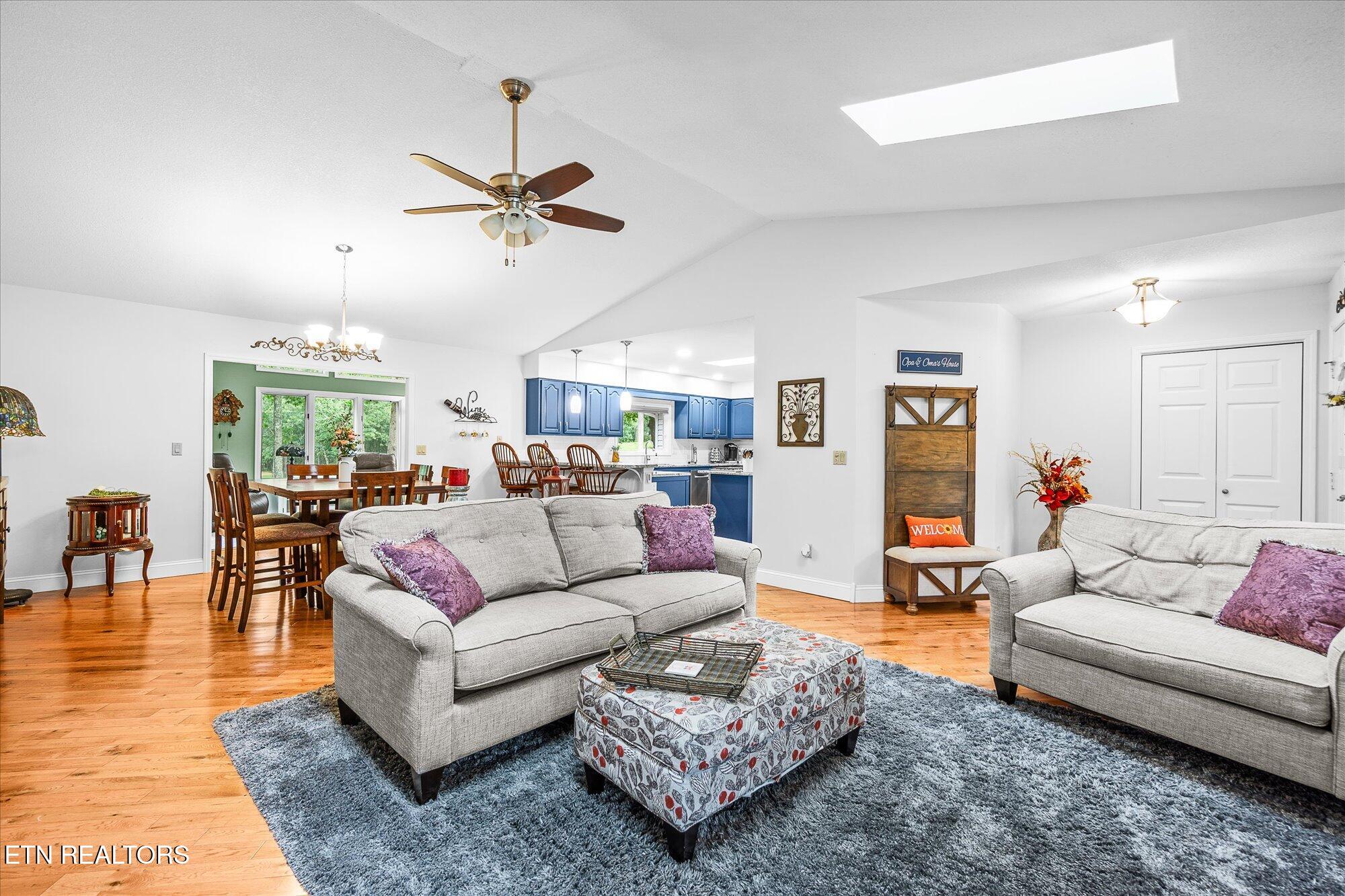 476 Lakeview Drive