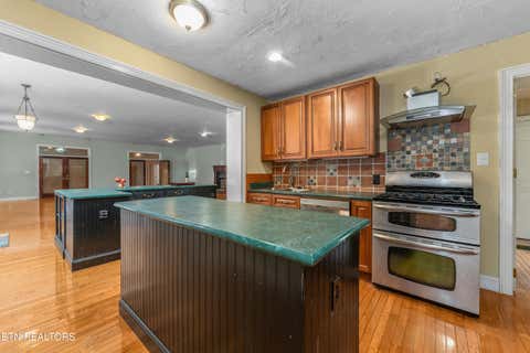 Tiny photo for 702 Meadowview Drive, Harriman, TN 37748 (MLS # 1350080)