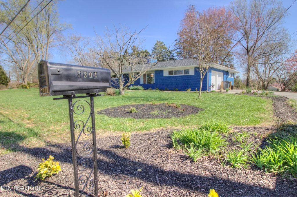 Photo of 7304 Sheffield Drive, Knoxville, TN 37909 (MLS # 1326278)