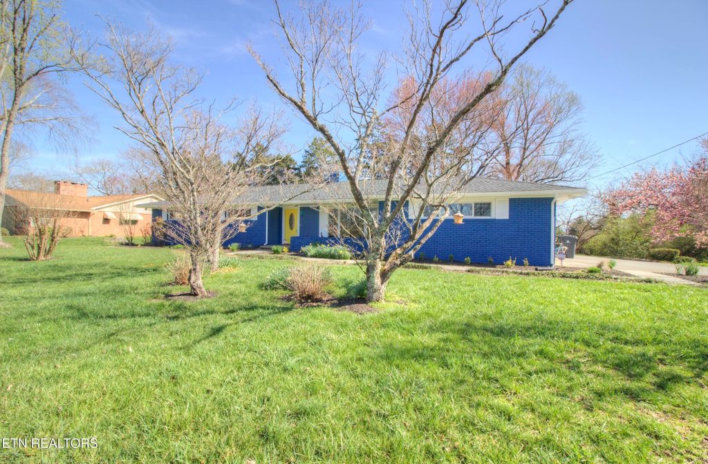 Photo of 7304 Sheffield Drive, Knoxville, TN 37909 (MLS # 1326278)