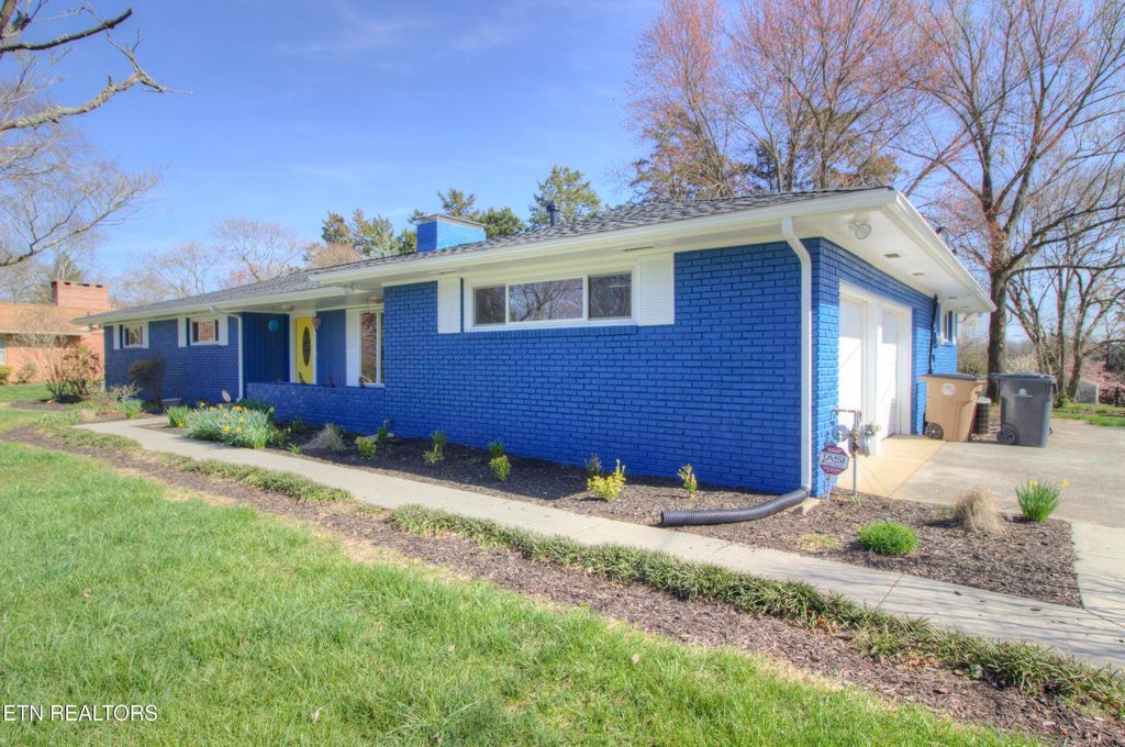 Photo of 7304 Sheffield Drive, Knoxville, TN 37909 (MLS # 1326278)