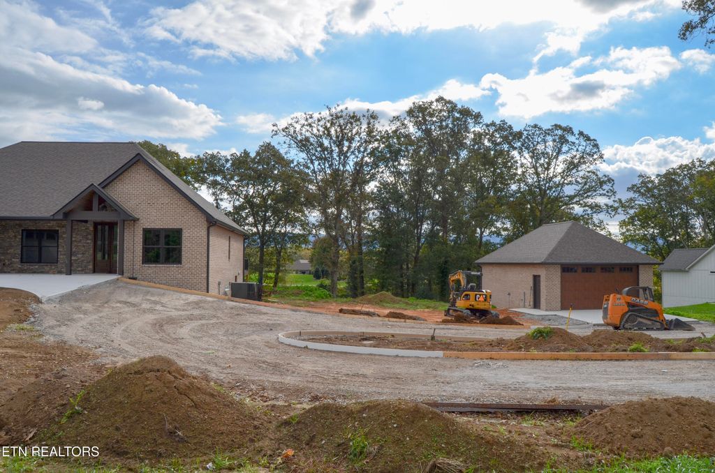 Photo of 5843 Dunbar Rd, Crossville, TN 38572 (MLS # 1315602)