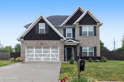 Single Family Residence in Maryville TN 1306 Mary Katherine Drive.jpg