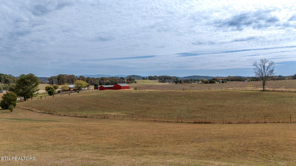 Photo of 2524 Sierra Drive, Sweetwater, TN 37874 (MLS # 1322144)