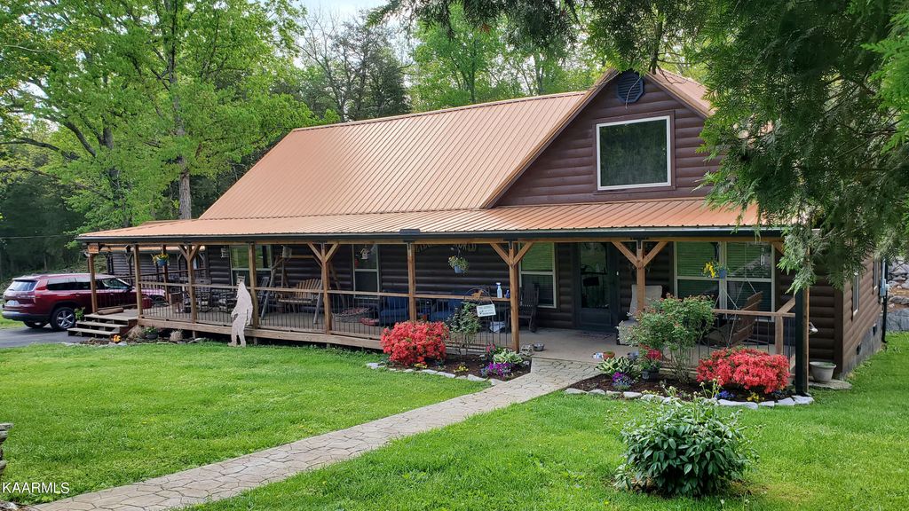Photo of 3005 LONE MOUNTAIN Rd, New Tazewell, TN 37825 (MLS # 1220945)