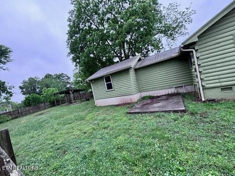 Tiny photo for 909 W Morris St, Sweetwater, TN 37874 (MLS # 1340384)