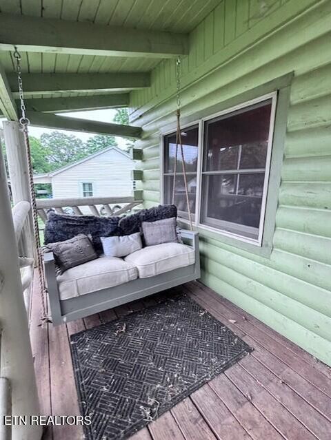 Tiny photo for 909 W Morris St, Sweetwater, TN 37874 (MLS # 1340384)