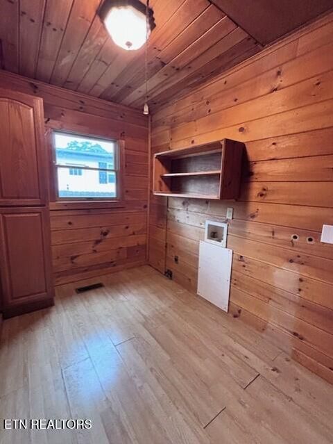 Tiny photo for 909 W Morris St, Sweetwater, TN 37874 (MLS # 1340384)